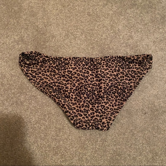 Leopard print bikini bottom - Picture 2 of 2